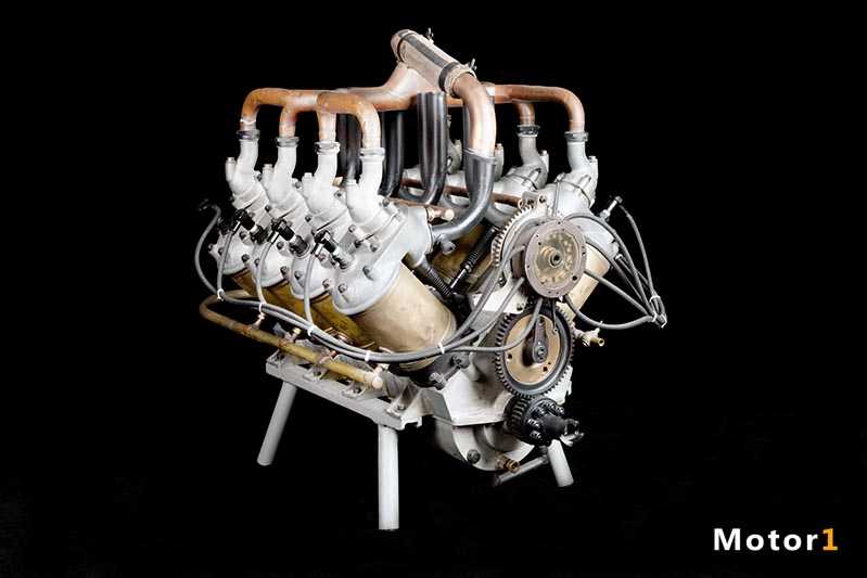 اولین موتور v8 دنیا Antoinette